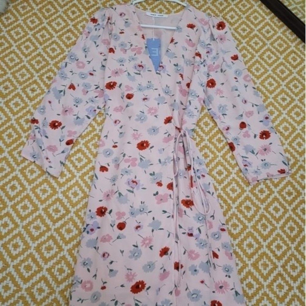 Samsøe Samsøe Britt Floral Wrap Dress in Pink Garden Size Medium Summer Workwear